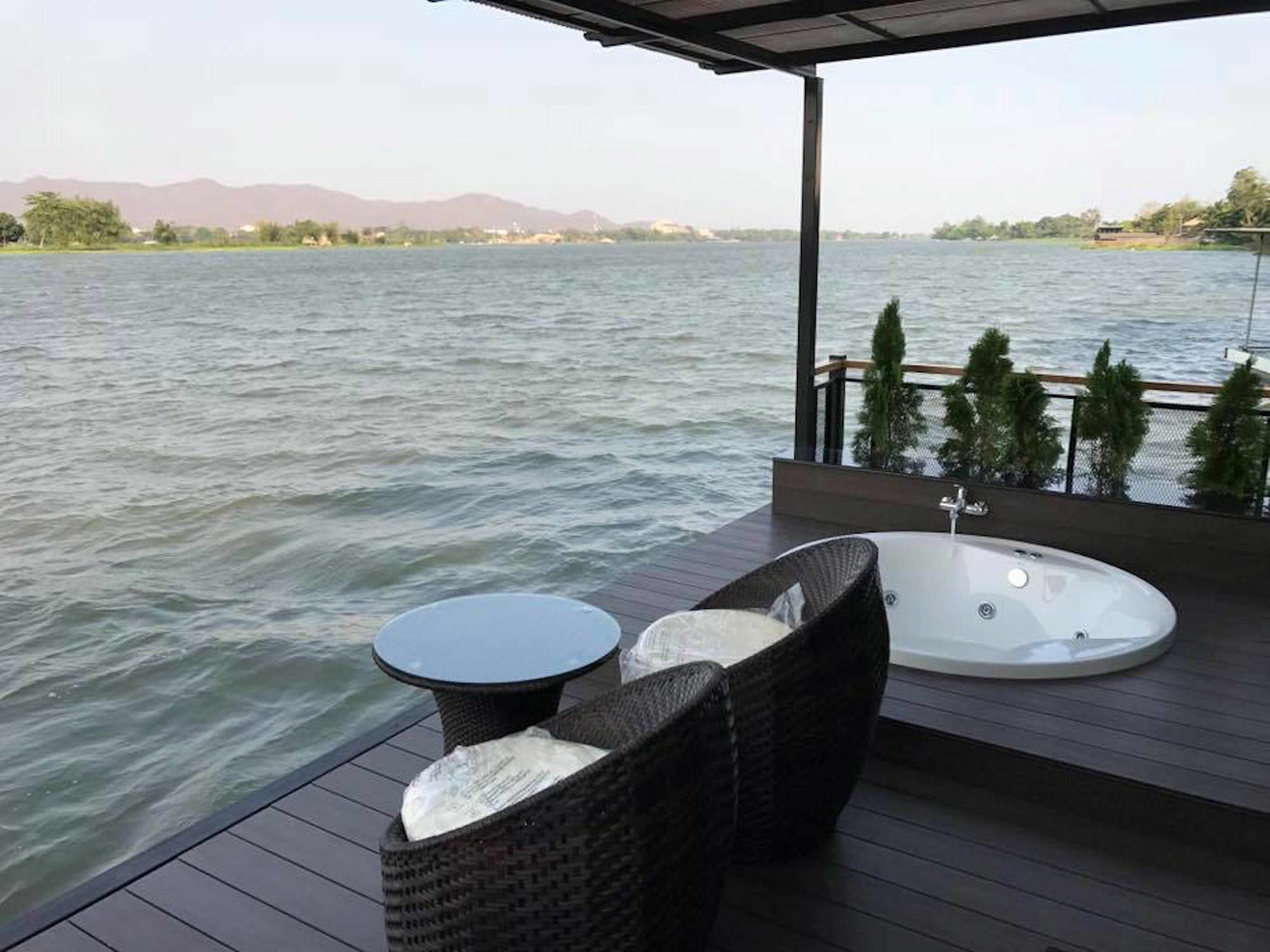 Blue Sky Raft At كانتْشانابوري المظهر الخارجي الصورة